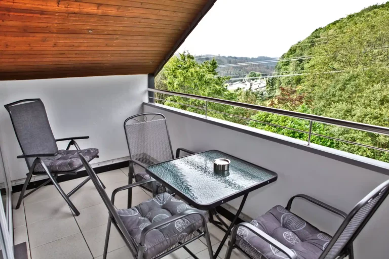 Ein Balkon für die lauen Sommerabende.